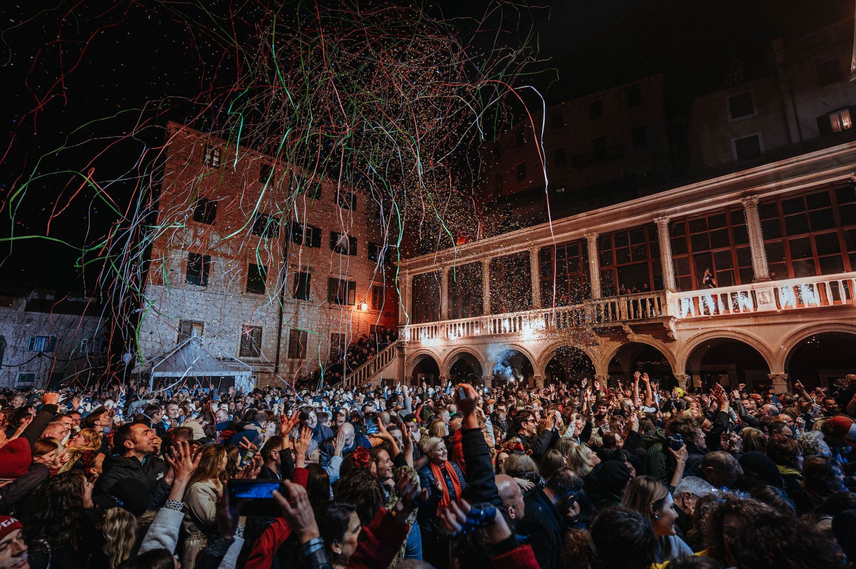 Regulacija prometa i produljeno radno vrijeme ugostiteljskih objekata u novogodišnjoj noći